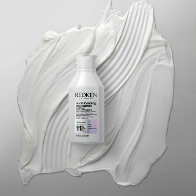 Redken Acidic Bonding Concentrate Conditioner Regenerator za žene 300 ml