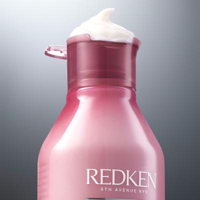 Redken Volume Injection Dream Big Poklon set šampon Volume Injection 300 ml + regenerator Volume Injection 300 ml + njega kose One United All-In-One Multi-Benefit Treatment 150 ml